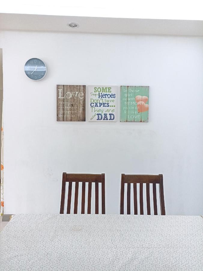 Tropika Homestay Bangi With 3 Bedrooms Kajang Εξωτερικό φωτογραφία