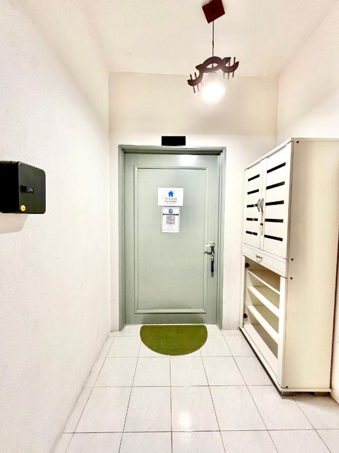 Tropika Homestay Bangi With 3 Bedrooms Kajang Εξωτερικό φωτογραφία